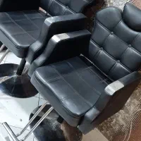 دو عدد صندلی آرایشگاه|آرایشگاه و سالن‌های زیبایی|میاندوآب, |دیوار