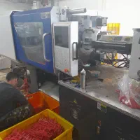 نیروی خانم و آقا جهت کار در کارگاه تزریق پلاستیک