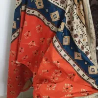 تعدادی شال و روسری نو درحدنو