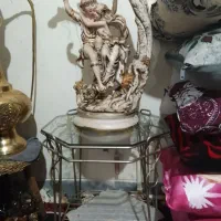 مجسمه میز وگلدان