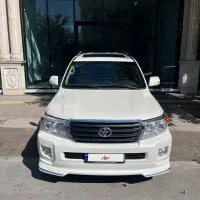 تویوتا لندکروز ۸سیلندر