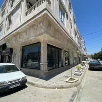مغازه تجاری با دکور لاکچری و بالکن توس۳۳ کشف