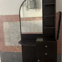 میز اینه ارایشی