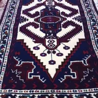 قالیچه دست بافت. خیلی تمییز و زیبا