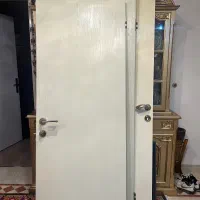 ۴ عدد در حمام و اتاق خواب سفید