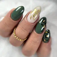 کاشت ناخن و ترمیم تخصیی و کاشت مژه