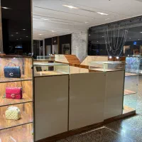 ویترین غرفه با قیمت خیلی مناسب|فروشگاه و مغازه|تهران, شهرک چیتگر|دیوار