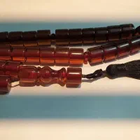 تسبیح کهربا آب حیات|کلکسیون اشیاء عتیقه|نقده, |دیوار