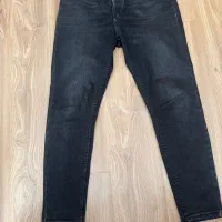 شلوار جین مشکلی