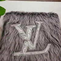 رانر نقره ای|رختخواب، بالش، پتو|سبزوار, علمدار|دیوار