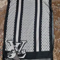 شال سفید مشکی
