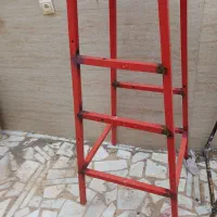 چهارپایه اهنی
