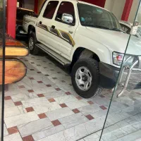 تویوتا هایلوکس