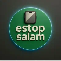 فروشنده خانم با ظاهری آراسته