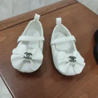 صندل مجلسی و بوت بچگانه نو