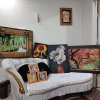 تابلو و سائل دیگه در تصویر