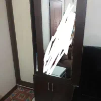 جاکفشی ومیز تلویزیون ویه عدد آینه بزرگ ومیز