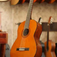 خریدوفروش گیتار یاماها الحمبرا المانزا کوینکا پرز