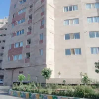 آپارتمان-3-خوابه-صدرا-155-متری-دو-تراسه