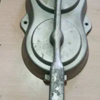 همبرگر زن دستی قدیمی عتیقه