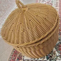 یک عدد سبد درب دار حصیربافیی و یک عدد تابلو|صنایع دستی و سایر لوازم تزئینی|سرپل ذهاب, |دیوار