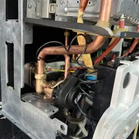 تعمیر انواع پکیچ شبانه روزی|آبگرمکن، پکیج، شوفاژ|پرند, فاز ۴|دیوار