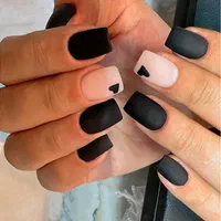 استخدام فوری ناخنکار حرفه‌ای|استخدام درمانی، زیبایی، بهداشتی|تهران, چیتگر جنوبی|دیوار