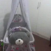 گهواره نوزاده در حد نو