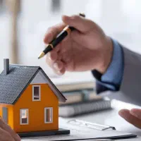 استخدام املاک در لوکیشن آزادگان /۲ نفر همکار خانم