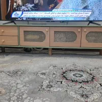 میز تلویزیون کاملا در حد نو