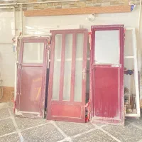 ۴ عدد درِ سالم + کابینت آشپزخانه