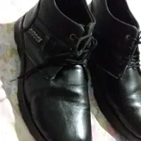 بوت GUCCI اصل سایز۴۲ (کفش کار)