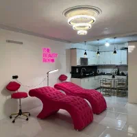 تخت مژه صندلی مدل لب|آرایشگاه و سالن‌های زیبایی|مشهد, ایثار|دیوار