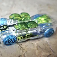 ماشین بازی و عروسک|اسباببازی بچه|تهران, حسینآباد|دیوار