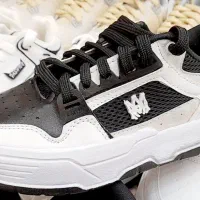 حراج کفش اسپورت و عروسکی ۲۰۰