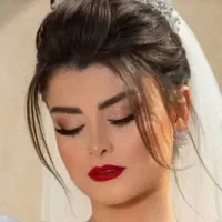 دیگه میکاپ/شنیون عروس و همراهی رو گرون انجام نده|خدمات آرایشگری و زیبایی|یزد, |دیوار