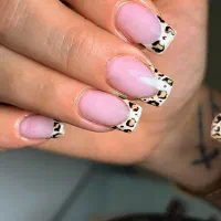 خدمات تخصصی زیبایی (ناخن.مژه بافت اپلاسیون|خدمات آرایشگری و زیبایی|پرند, فاز ۶|دیوار