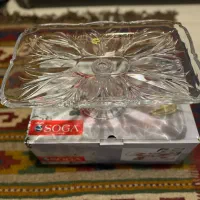 تعدادی ظروف بلور و کریستال پذیرایی