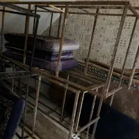 تخت و میز آهنی|تخت و سرویس خواب|قرچک, مهدیه|دیوار