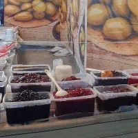 فروشنده خانم