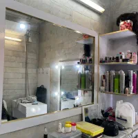 فروش فوری دکور ارایشگاه|آرایشگاه و سالنهای زیبایی|رشت, جانبازان|دیوار