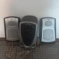 یک عدداسپیکر همراه بادوعدد بلندگو.