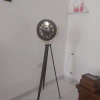 ساعت پایه دار