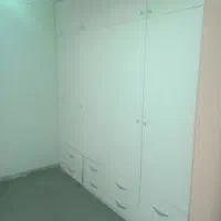 سرایدار وارد به کار باغبانی