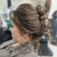 هدیه ویژه بمناسبت بلک فرایدی شینیون ومیکاپ فقط۹۲۰ت