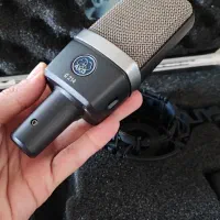 میکروفن حرفه ای AKG C214