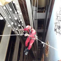 جذب نیروی کار در ارتفاع(Rope access)