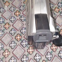 دو عدد دوربین عکاسی|دوربین عکاسی و فیلمبرداری|شیروان (لرستان), |دیوار