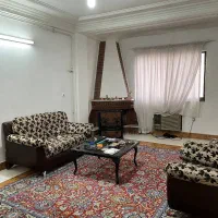 مبل 4 نفره در حد نو فقط یکسال استفاده شده