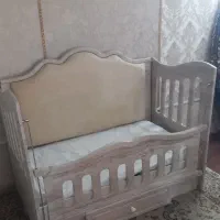 تخت نوزادی